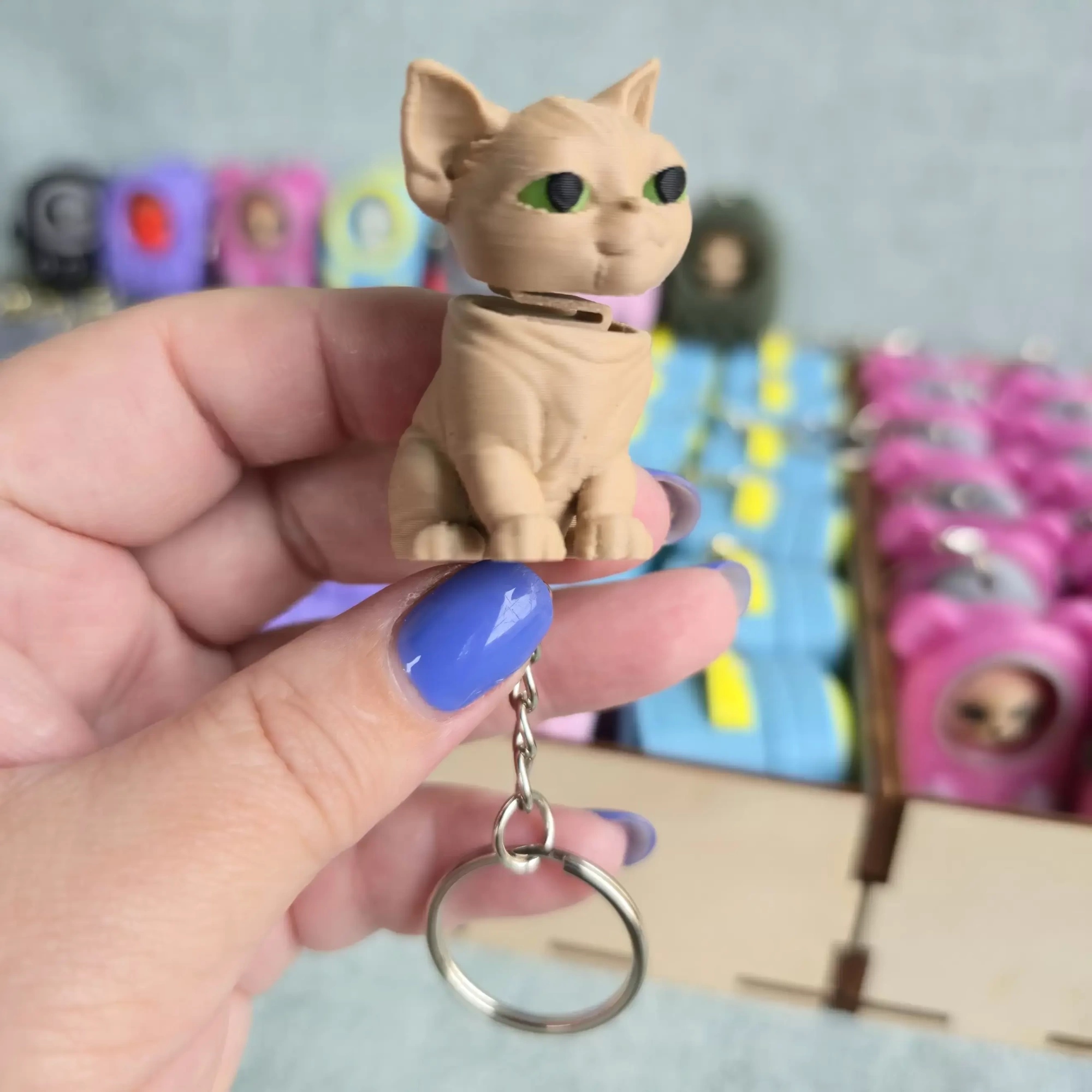 3Д Брелок Сфинкс котик качает головой 4,5х3см, Кофе с молоком
